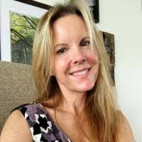 Jennifer Urrutia's Instagram, Twitter & Facebook