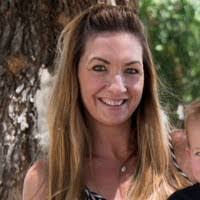 Ashley Mellinger's Instagram, Twitter & Facebook