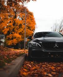 Mercedes C63s Amg Essaie De Trouver Son Prix Espritluxe Abonne Toi Esprit En 2020 Voitures De Luxe Voiture De Sport Mercedes