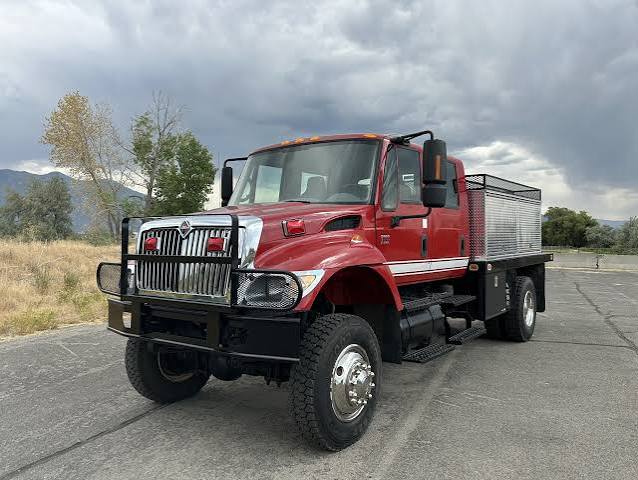 International 7300-SFA-4X4-2004 Cab & Chassis Truck