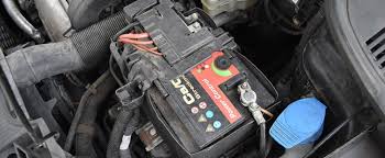 Spätestens nach vier jahren gehört ihre autobatterie gewechselt. Batterie Wechseln Wartungsanleitung Online