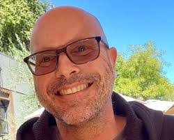 Chris Eisner's Instagram, Twitter & Facebook