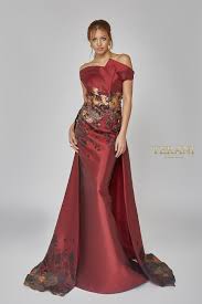 Stunning Asymmetrical Gown With Over Skirt 1921e0132