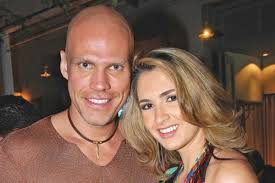 Tadeu Stangherlin mostra suas criações no Angeloni