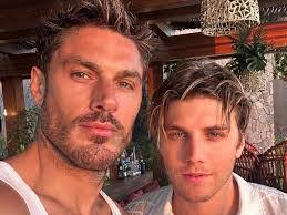 Chris Lukas's Instagram, Twitter & Facebook