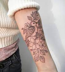 Feminine bird tattoos for women. Pin On Manner Tattoo Ideen Motive Vorlagen Bilder
