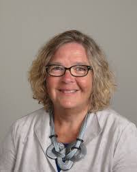 Kim Leighton's Instagram, Twitter & Facebook