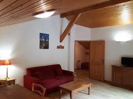 Offre A Saisir A Samoens F 74340 T2 De 39 M2 Avec Un Balcon De 8 M Plein Sud Situe Au 2e Etage D Un Charmant Chalet Residence Entree Equipee D Un Coin Mon