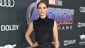 She adopted portman as her stage name in order to protect her family's identity. Natalie Portman Star Wars Prequels Backlash Was A Bummer Movies Empire