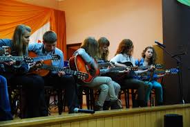 Występ Młodzieży z ZSS Roczyny i oferta edukacyjna na rok 2013/2014.