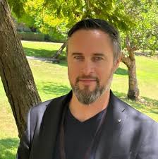 אחרי שנתקעתי באמצע שום מקום עם צמיג קרוע. ממליץ לקנות גלגל רגרבי ולנסוע  ברוגע. קניתי אצל צמיגי מנשקו אשדוד Guy Menashko מחיר הגיוני ושירות מעולה.  גלגל נתפס יפה ולא זז במהלך הנסיעה