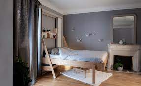 juno vertikal le lit escamotable au plafond qui libere l espace au sol et fait gagner de la place meuble design lit escamotable lit plafond