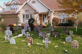 13 Halloween Front Yard Decoration Ideas Halloween Yard Displays Halloween Yard Decorations Diy Halloween Diy Yard