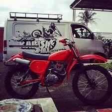 Tampilannya ini bisa menjadi pilihan untuk kamu yang mau melakukan modifikasi yamaha scorpio. Aksesoris Motor Trail Kabisamx Beitrage Facebook