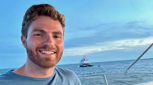 Robert Jarrell's Instagram, Twitter & Facebook