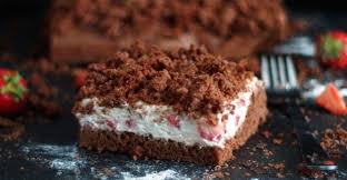 Der Maulwurfhugel Als Blechkuchen Sommerlich Mit Erdbeeren Preppie And Me Blechkuchen Kuchen Und Torten Rezepte Kuchen Und Torten