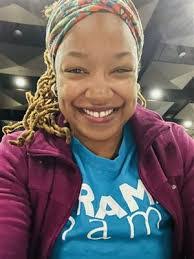 Shara Hall's Instagram, Twitter & Facebook