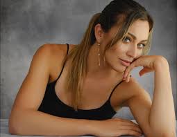 Hello, I'm Paula and something to know about me is