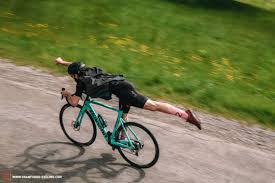 Scegli la consegna gratis per riparmiare di più. Bianchi Aria E Road In Review Gran Fondo Cycling Magazine