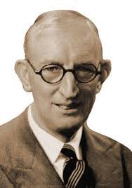 Leonard Lord's Instagram, Twitter & Facebook