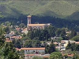 Enclavada en los faldeos de las sierras chicas, al pie de los cerros el cuadrado y la banderita, se alza la ciudad de la falda, uno de los. La Falda Historia Cordoba Argentina Producciones Vicari Juan Franco Lazzarini Youtube