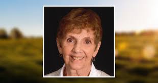 Sandra Dunn's Instagram, Twitter & Facebook