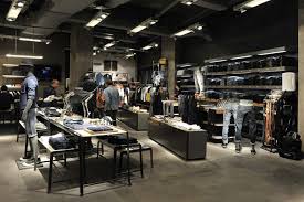 G Star Store Jakarta Typische G Star Kleuren Donkerblauw En Grijs En Zwart Store Design Interior Retail Design Retail Store Design