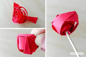 Rosen Einfach Aus Papier Falten Nachhaltig Und Langlebig Papier Falten Rosen Falten Rosen Basteln