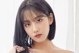 Creatrip: 一重まぶたが魅力的な女性アイドル