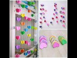 Pasalnya, hiasan dinding yang cantik bisa dibuat sendiri dengan memanfaatkan barang bekas, seperti koran, kardus, cd, dan stik es krim bekas. Pin Di Pavi