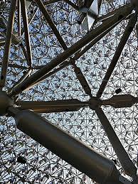 今個來到台中花博結合了食衣住行育樂展現出了臺灣之美與驕傲傳統工藝創新科技未來身為臺灣人真的是非常驕傲