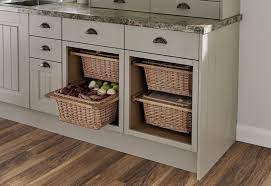 Ihr shop für englisches geschirr. Kitchens Kitchen Basket Storage Interior Design Kitchen Small Kitchen Storage