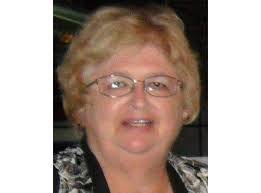 Lea Carver's Instagram, Twitter & Facebook