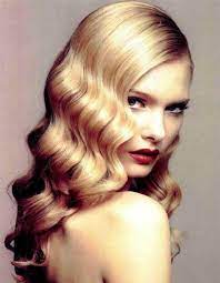 In fact, you can nail many cuts provided they meet your bone structure, hair texture and styling abilities. 50s Hair Hair Styles Vintage Wedding Hair Vintage Curls