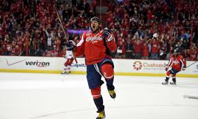 Le livre numérique (en anglais : Alexander Ovechkin Celebrating Wallpaper 63951 2000x1200px
