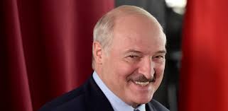 Seit 1994 ist er der präsident von weißrussland, und in dieser am wochenende frönte lukaschenko bei einem hobbyturnier jedenfalls mal wieder seiner sportiven leidenschaft, dem eishockey. Belarus President Lukashenko Reelected With 80 23 Amid Widespread Protests Deccan Herald