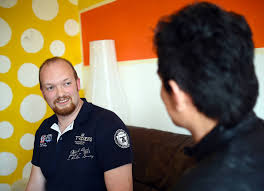 Umstritten ist, ob das programm wegen der wachsenden gefahrenlage in afghanistan auch noch für ehemals beschäftigte weiter zurück in der vergangenheit gelten solle. Bundeswehrsoldat Engagiert Sich Fur Afghanische Ortskrafte