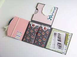 A Partir D Une Feuille 30x30 Tuto Tutoriel De Confection De Mini Album Tuto Scrapbooking Mini Albums Scrapbook
