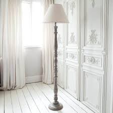 30 French Country Bedroom Design And Decor Ideas For A Unique And Relaxing Space In 2020 Cool Floor Lamps Bedroom Flooring Beautiful Floor Lamps