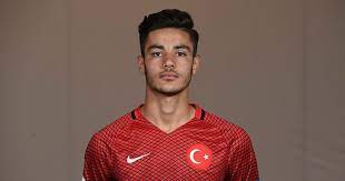 Nereli, boyu, kilosu, yaşı ve maaşı. Ozan Kabak Kimdir Ozan Kabak Kac Yasinda Son Dakika Spor Haberleri