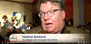 Riegele-Bierkette würdigt Kabarettist Schleich: "Ein Urgestein!"