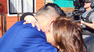 El emocionante reencuentro de una madre chilena con su hijo que le robaron  hace 42 años - Infobae