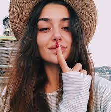 Hande Ercel In Makyajsiz Fotograflari Olay Oldu Iste O Kareler Galeri Yeni Asir