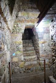 File:ChamberTombTempleXIII.JPG - Wikimedia Commons