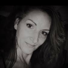 Jen Vitello's Instagram, Twitter & Facebook