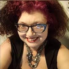 Sandra Elledge's Instagram, Twitter & Facebook