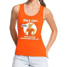 In dit shirt spelen de leeuwinnen dus ook tijdens het wk van 2019, welke in juni en juli plaats vindt in frankrijk. Nederlands Dames Elftal Supporter Hemd Pas Op Leeuwinnen Oranje Hemd Voor Dames Hemden Beslist Nl 13 50 Bij Fun En Feest Nl