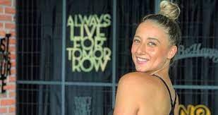 Survivor 2021 kadrosunda gönüllüler takımında mücadele eden yarışmacı aleyna kalaycıoğlu kimdir?1998 yılından bursa'da doğdu. Survivor Aleyna Kalaycioglu Kimdir Survivor 2021 Yarismacisi Aleyna Kalaycioglu Kac Yasinda Nereli Meslegi Nedir Medya Haberleri
