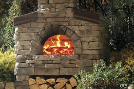 outdoor pizza oven  a classic oven for