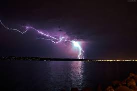 Создан на базе французских эсминцев типа «бурраск». Jezioro Burza Piorun Lightning Photography Pictures Of Lightning Lightning Strikes